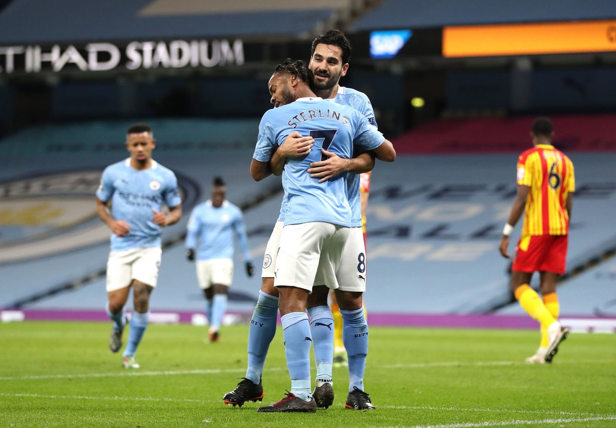 他的外线投 他的外线投